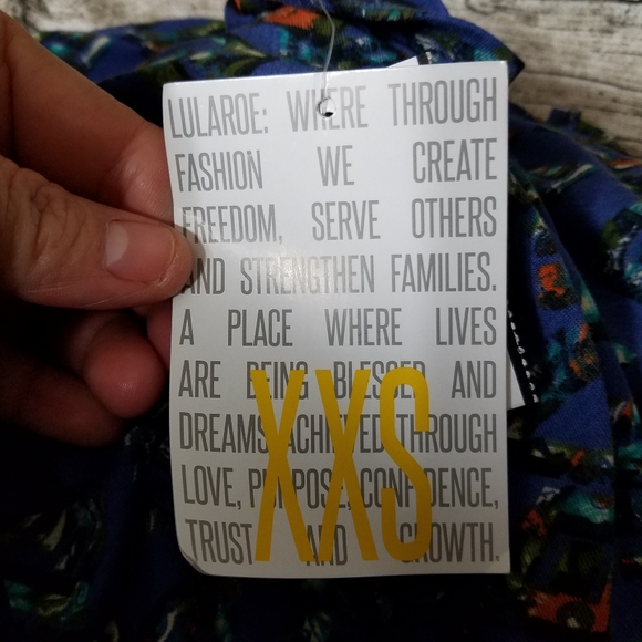 LuLaRoe Womens Perfect T Sz XXS Blue Green Short Sleeve.Pit to pit approx: 17 - Picture 5 of 7